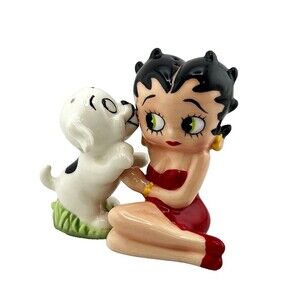 Betty Boop Pudgy Dog Puppy Kissing Magnetic Salt & Pepper Shaker Set Ceramic